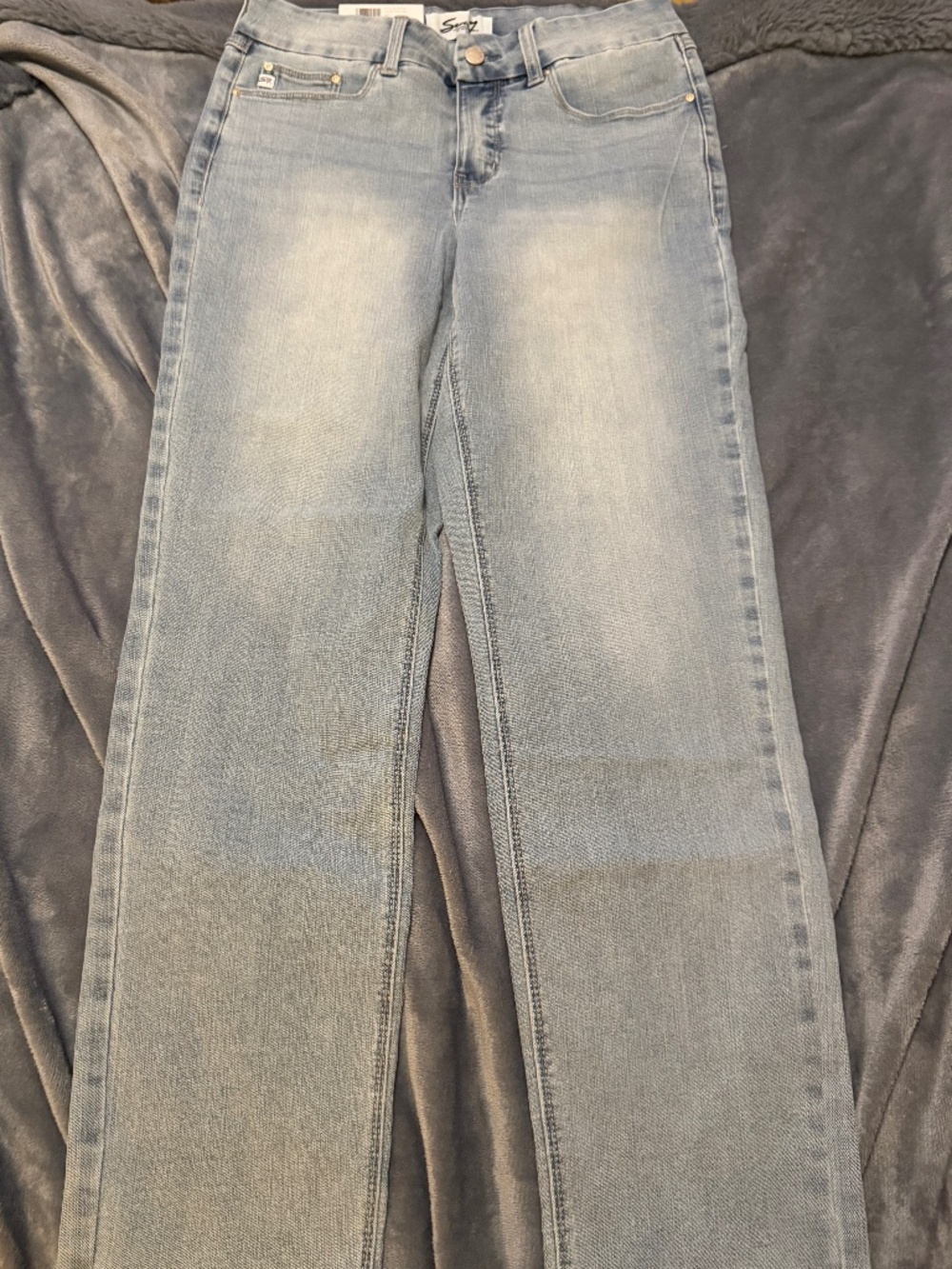 Seven7 NWT Women's Size 8 Tummyless Slim Straight Jeans Light Wash